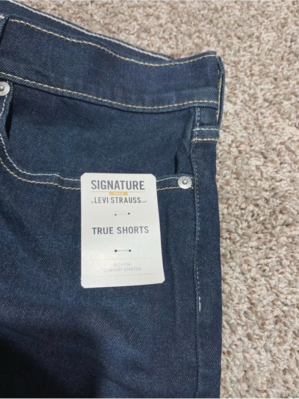 NWT Levi's Women's Dark Blue Relaxed Shorts
